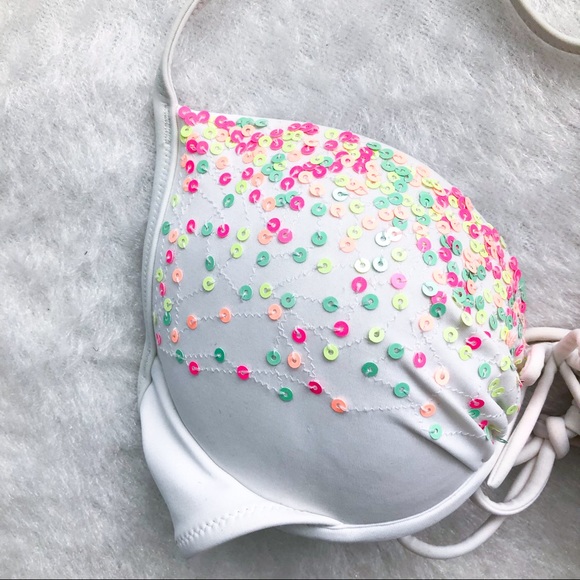 Victoria’s Secret Bikini Top - Picture 2 of 4